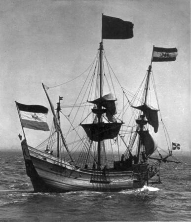 Replica of the Halve Maen (Half Moon) under sail, 1909